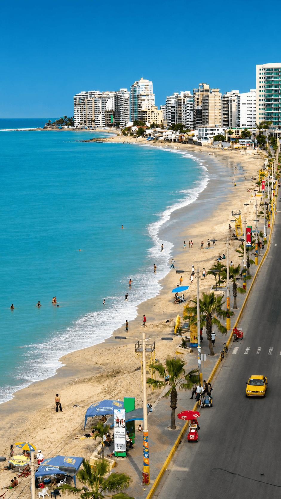 Costa soleada de Salinas, Ecuador