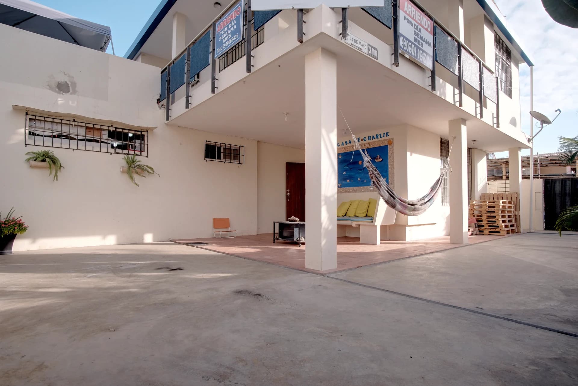 Patio de Casa de Charlie con hamaca