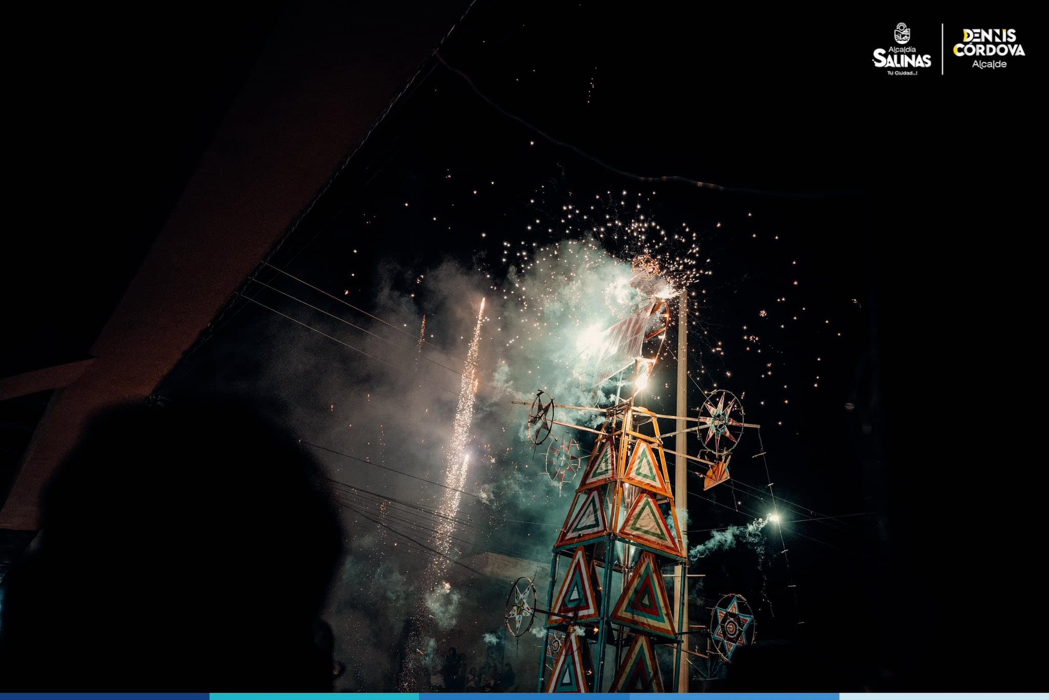 Castillo de fuegos artificiales en la imagen municipal de las fiestas de San Lorenzo, fotografía de referencia de una edición anterior